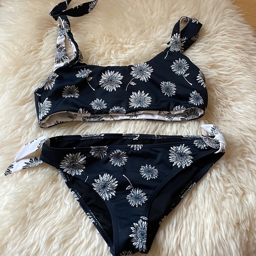 Reversible swim top with matching bottoms (not reversible)